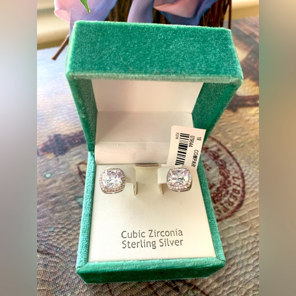 Nanette Lepore Jewelry - NWT Nanette Lepore Cubic Zirconia Sterling Silver Stud Earrings Velvet Gift Box